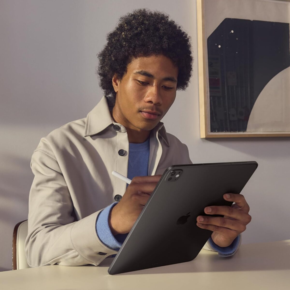 pple iPad Pro 13-inch (M5): Ultra Retina XDR Display, 256GB, Landscape 12MP Front Camera/12MP Back Camera, LiDAR Scanner, Wi-Fi 7 with Apple N1, Face ID, All-Day Battery Life - Image 4